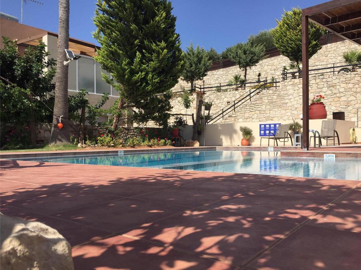 Meliades Villas Agia Marina  Exterior photo