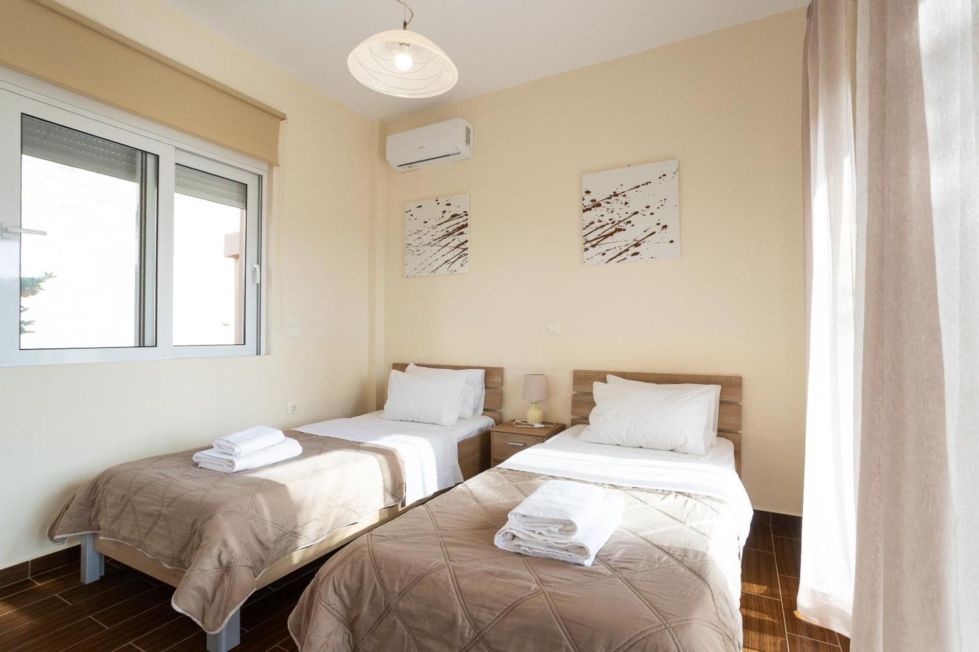 Meliades Villas Agia Marina  Exterior photo