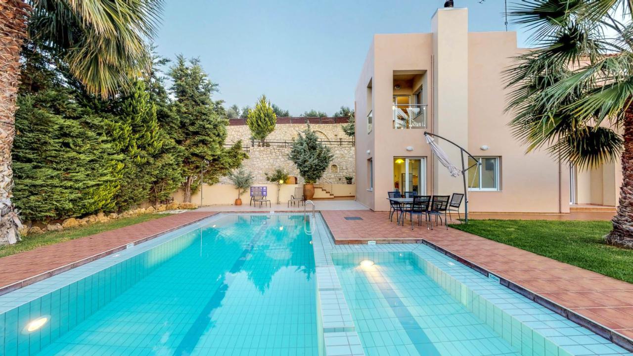 Meliades Villas Agia Marina  Exterior photo
